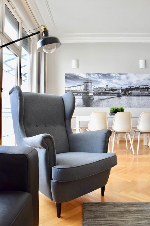 Standerd Apartment By Hi5 - Lovag Family Suites Budapeste Exterior foto