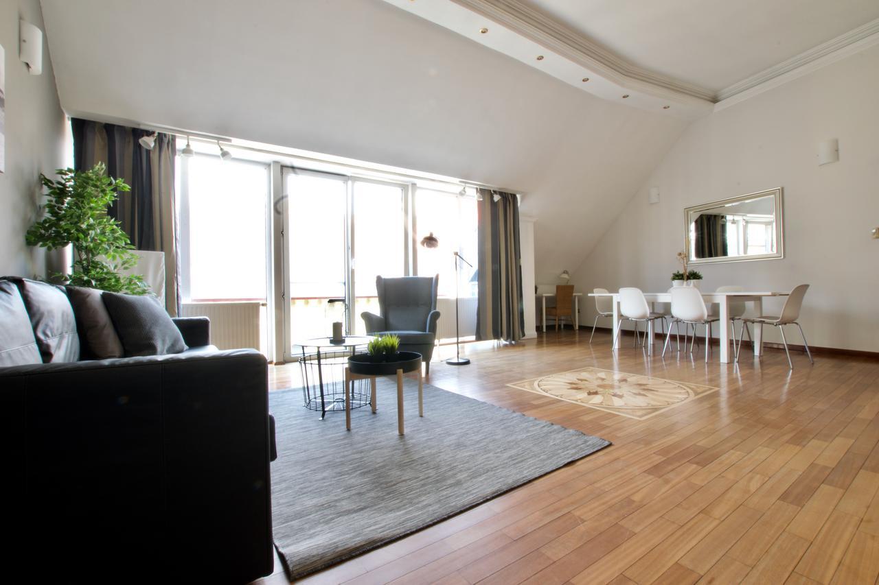 Standerd Apartment By Hi5 - Lovag Family Suites Budapeste Exterior foto